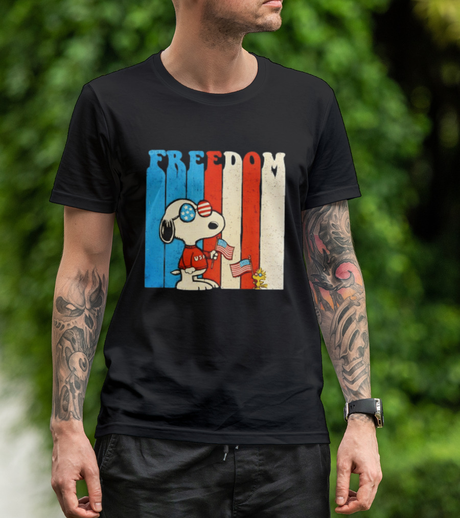 Freedom Snoopy Woodstock Peanuts USA 250th Anniversary Patriotic Celebration T-Shirt