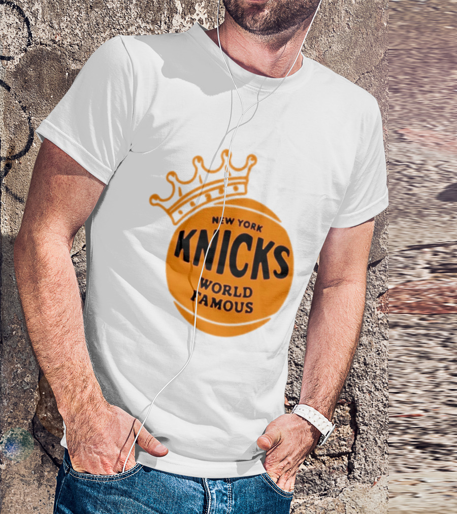 New York Knicks NBA Basketball World Famous Crown T-Shirt