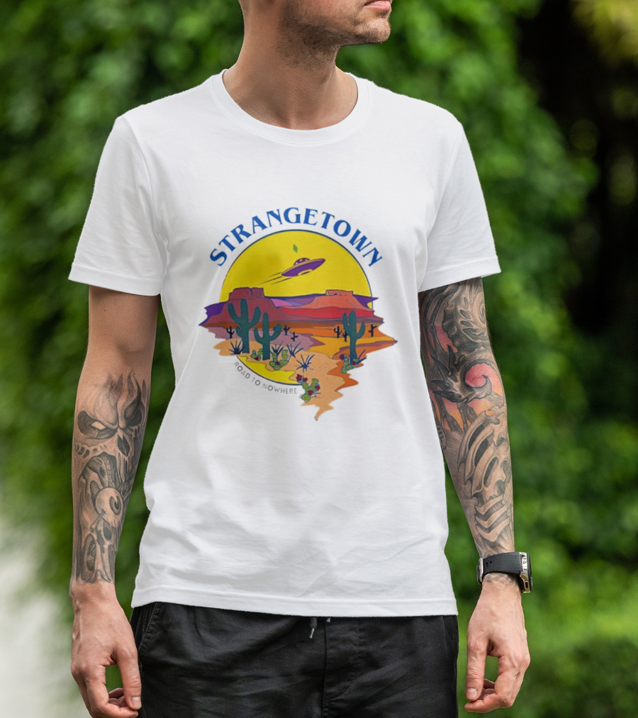 Strangetown Road To Nowhere The Sims Alien UFO Desert Saguaro Cactus T-Shirt