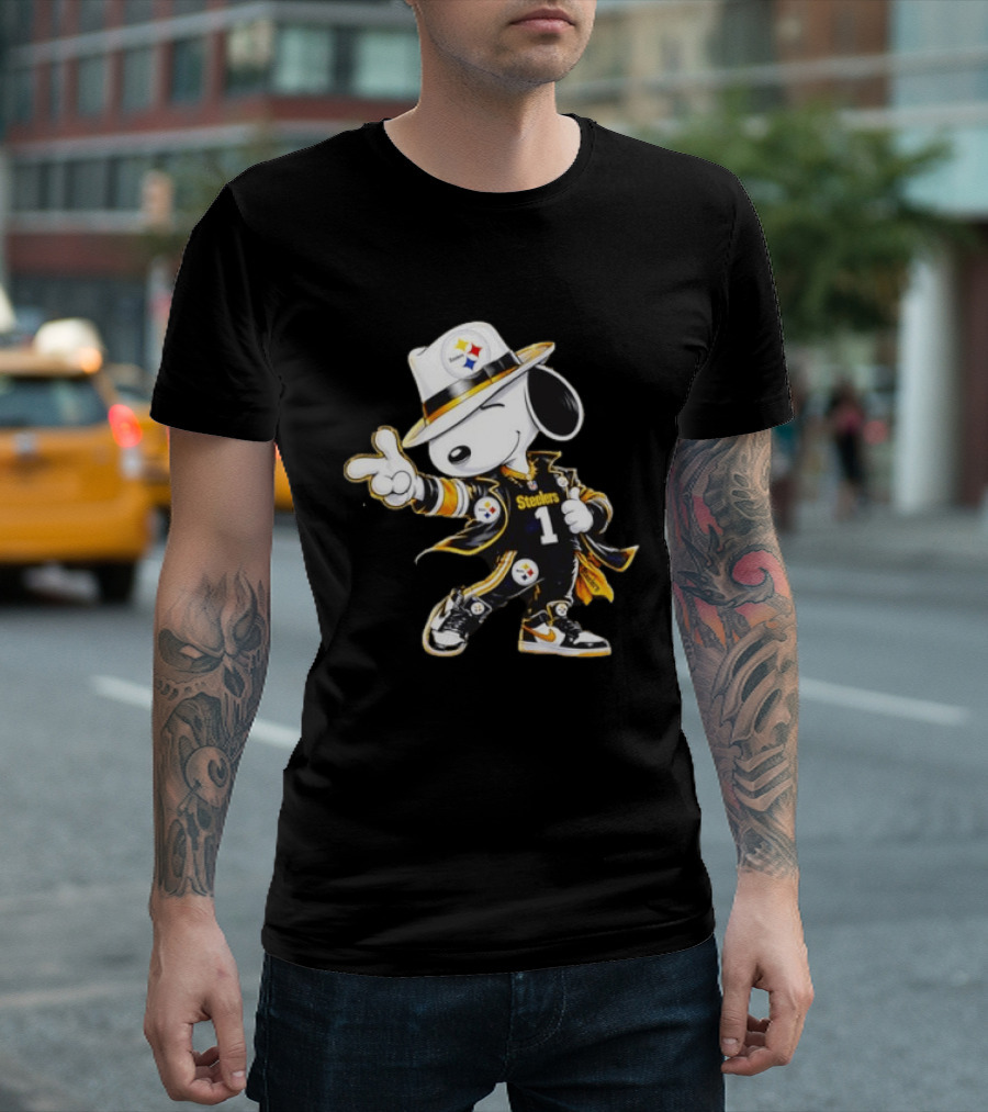 Snoopy Steelers 1 Pittsburgh Steelers Football Peanuts T-Shirt