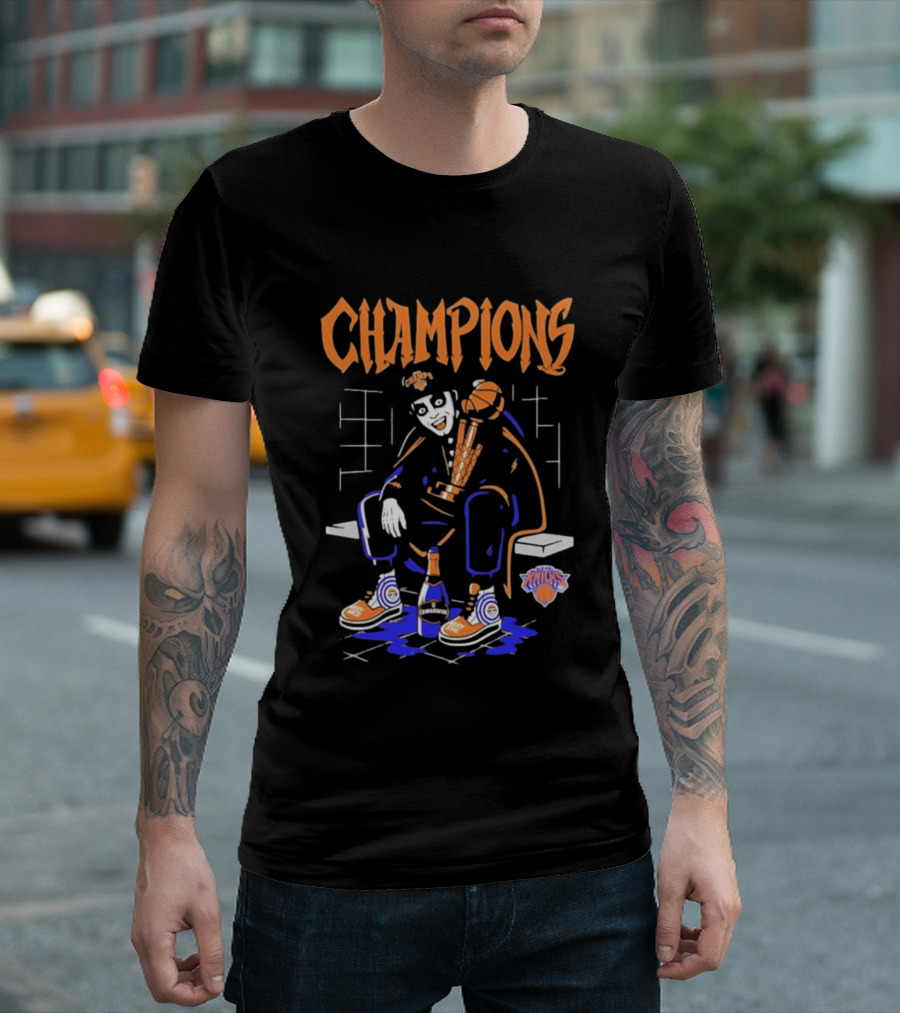 New York Knicks Evil Clown Winning Trophy And Champagne T-Shirt