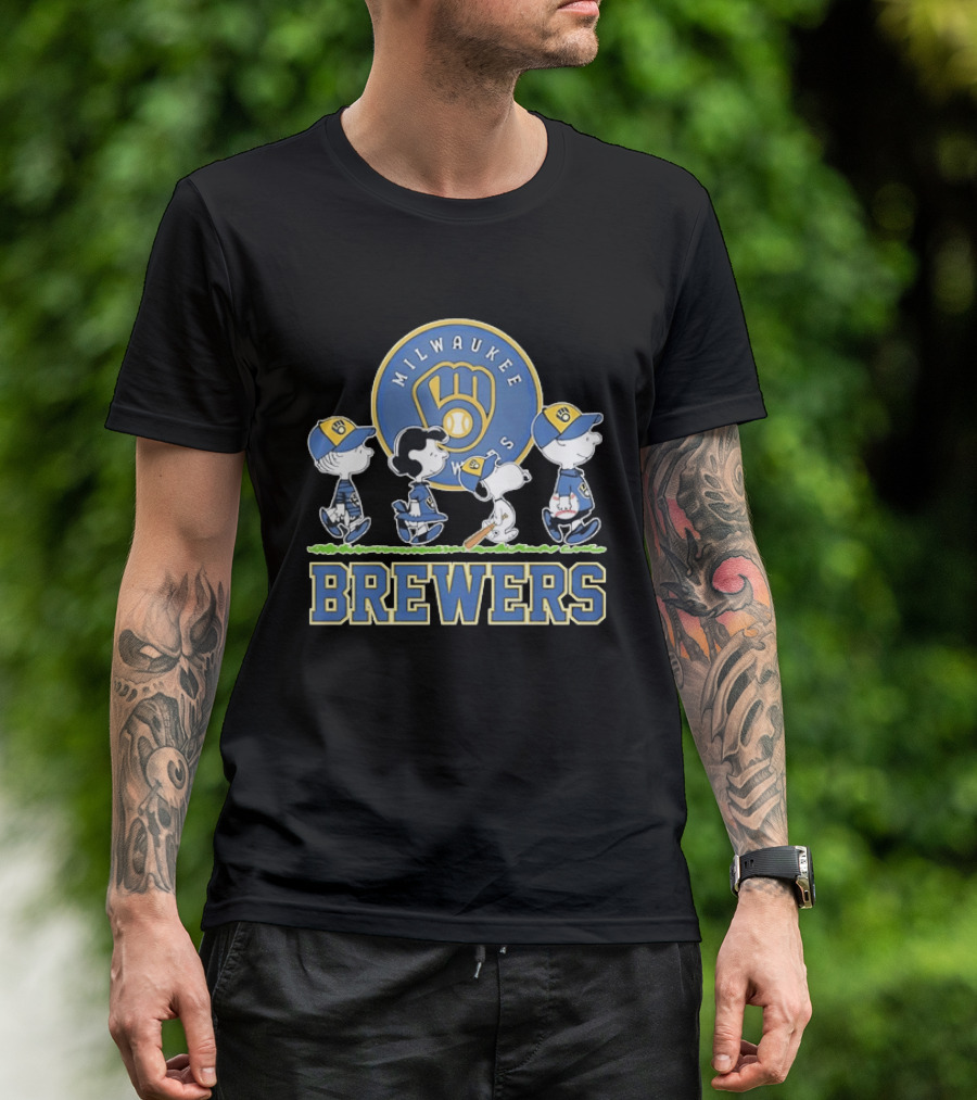 Milwaukee Brewers Peanuts Characters Baseball Team Collaboration T-Shirt