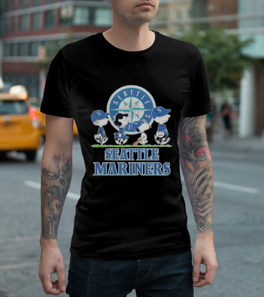 Peanuts Gang Snoopy Baseball Seattle Mariners Yankees Fans T-Shirt