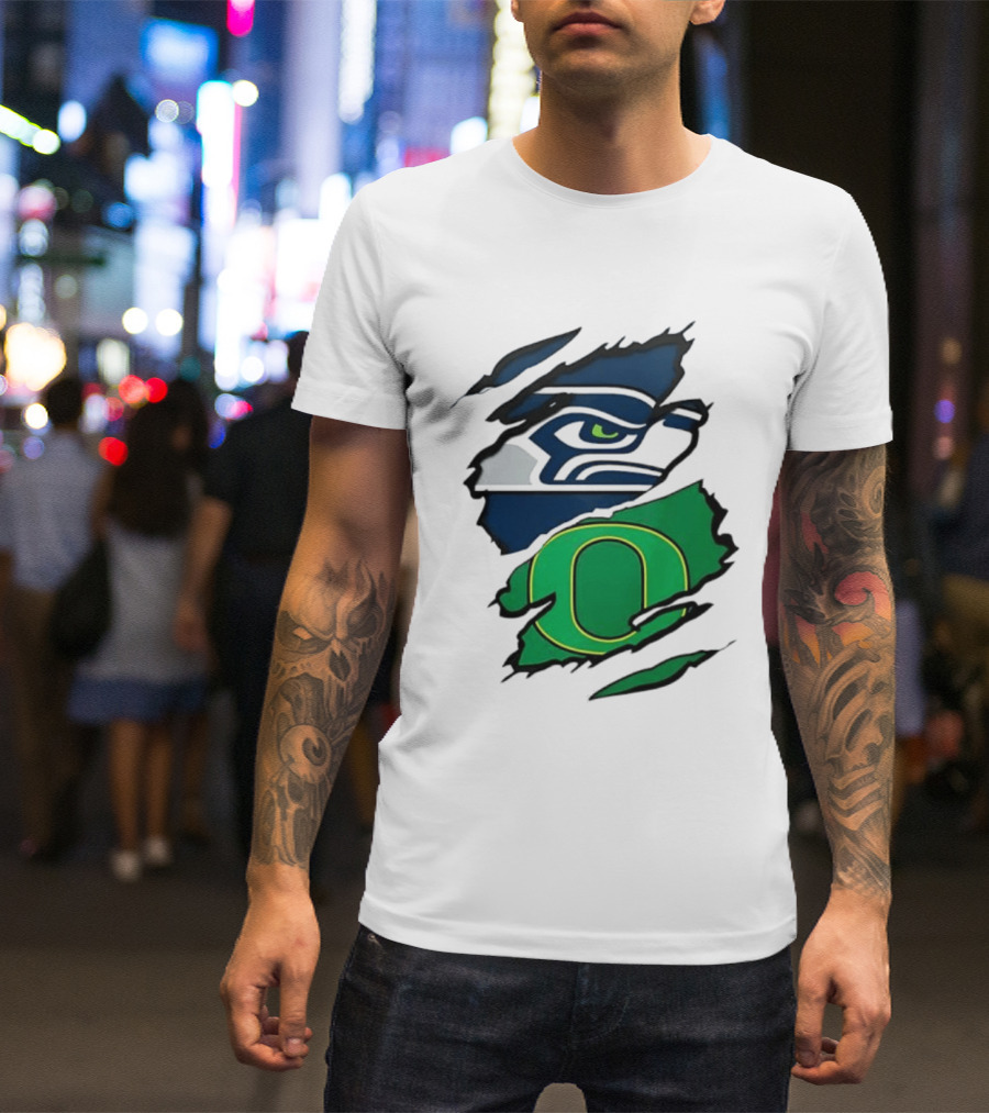 Seattle Seahawks Oregon Ducks Ripped Skin Effect NFL College Team Spirit T-Shirt