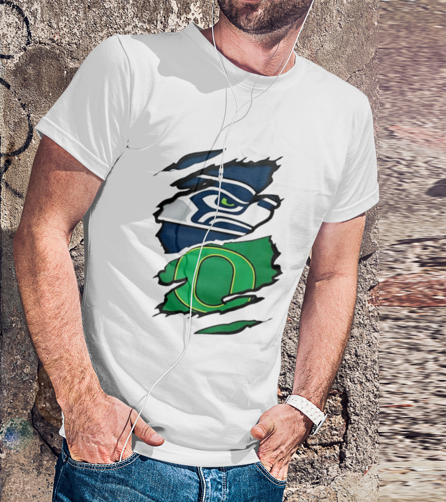 Seattle Seahawks Oregon Ducks Ripped Skin Effect NFL College Team Spirit T-Shirt