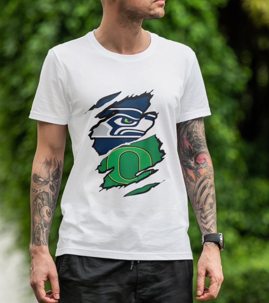 Seattle Seahawks Oregon Ducks Ripped Skin Effect NFL College Team Spirit T-Shirt