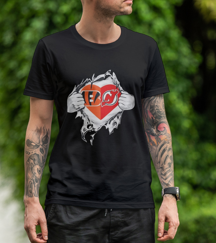 Bengals Devils Tattered Heart Shape Fan T-Shirt
