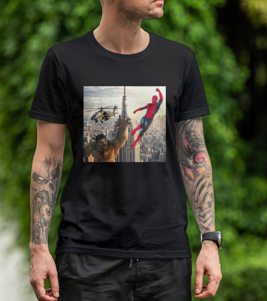 Brand New Day Spider Man And Hulk In Epic New York Battle Scene T-Shirt