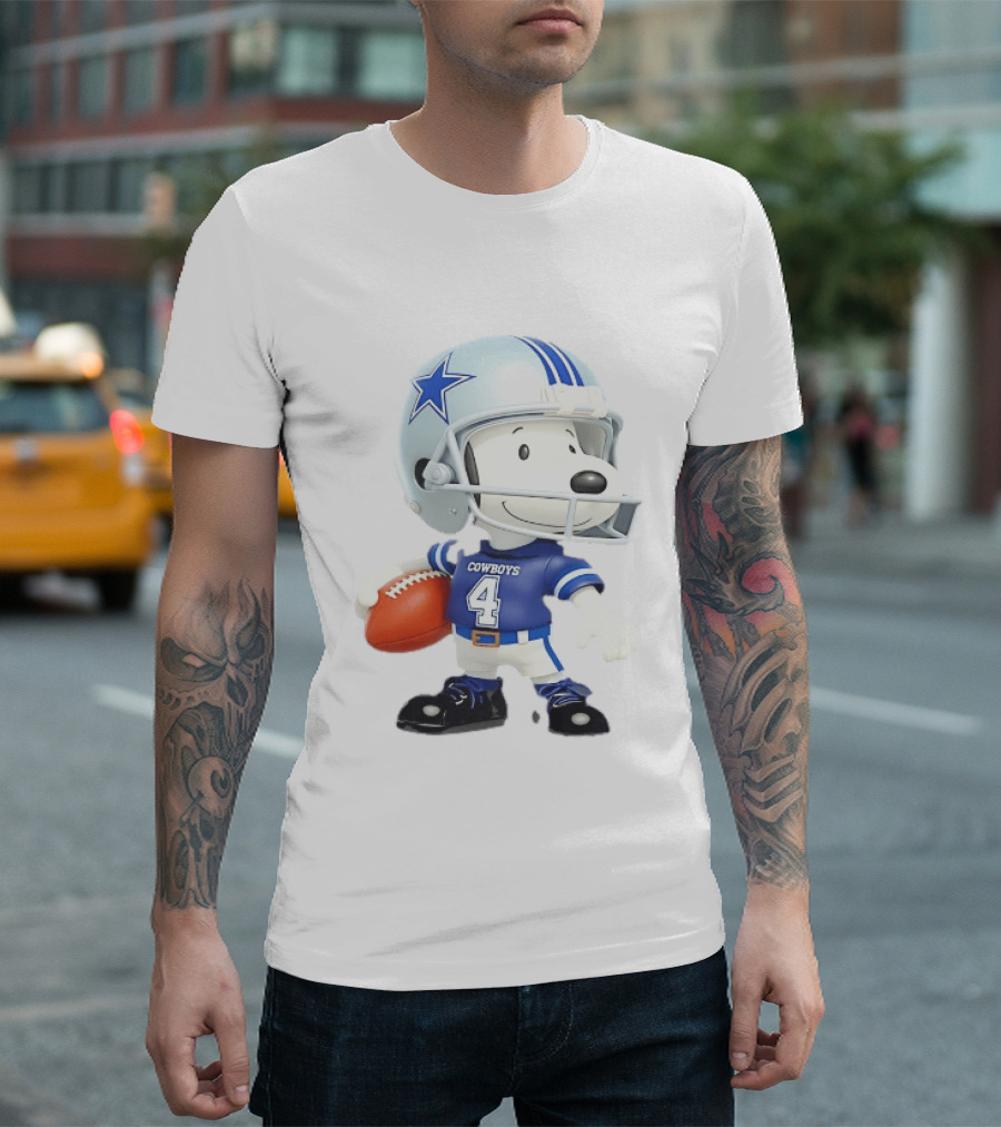 Peanuts Snoopy Cowboys Football Player 4 Helmet Dallas Fan Gear T-Shirt