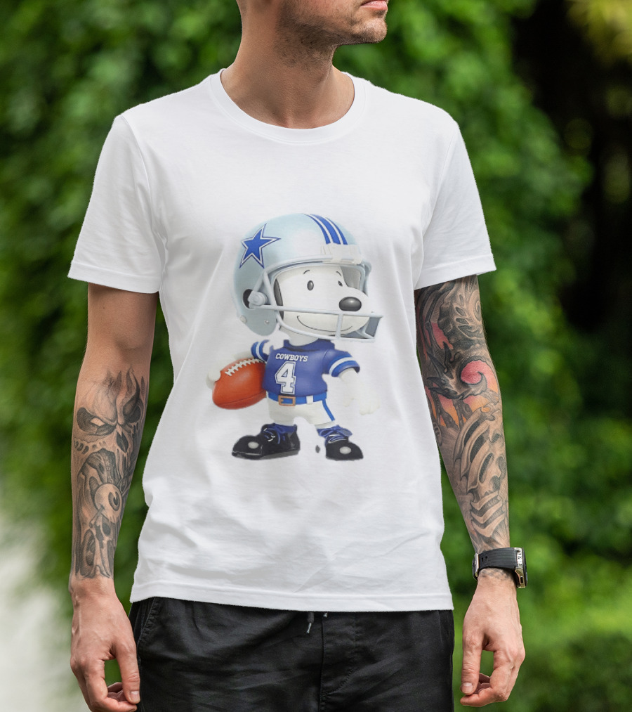 Peanuts Snoopy Cowboys Football Player 4 Helmet Dallas Fan Gear T-Shirt
