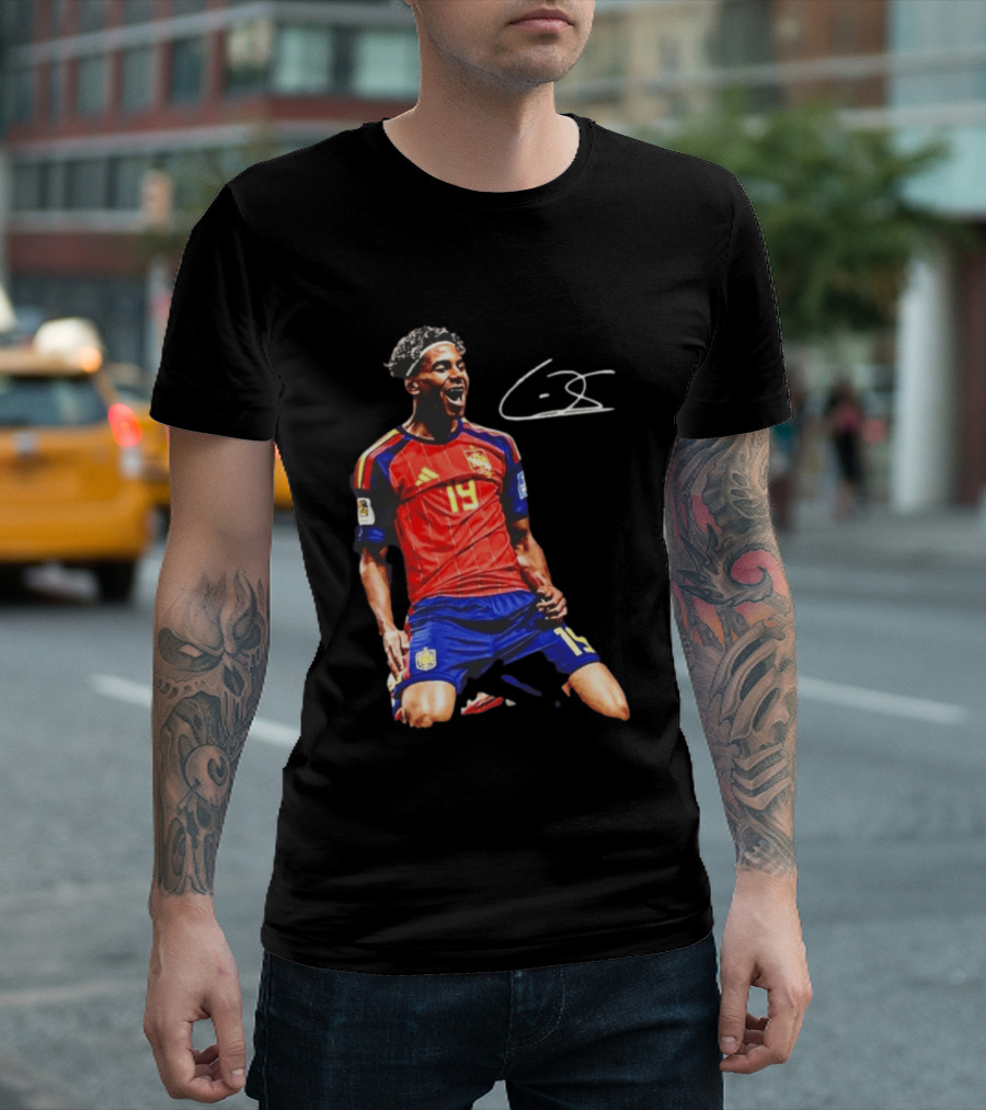 19 Lamine Yamal Spain National Football Team Soccer Jersey Celebration T-Shirt