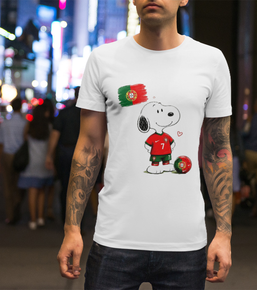 Cristiano Ronaldo Snoopy Portugal Football Number 7 Nike T-Shirt