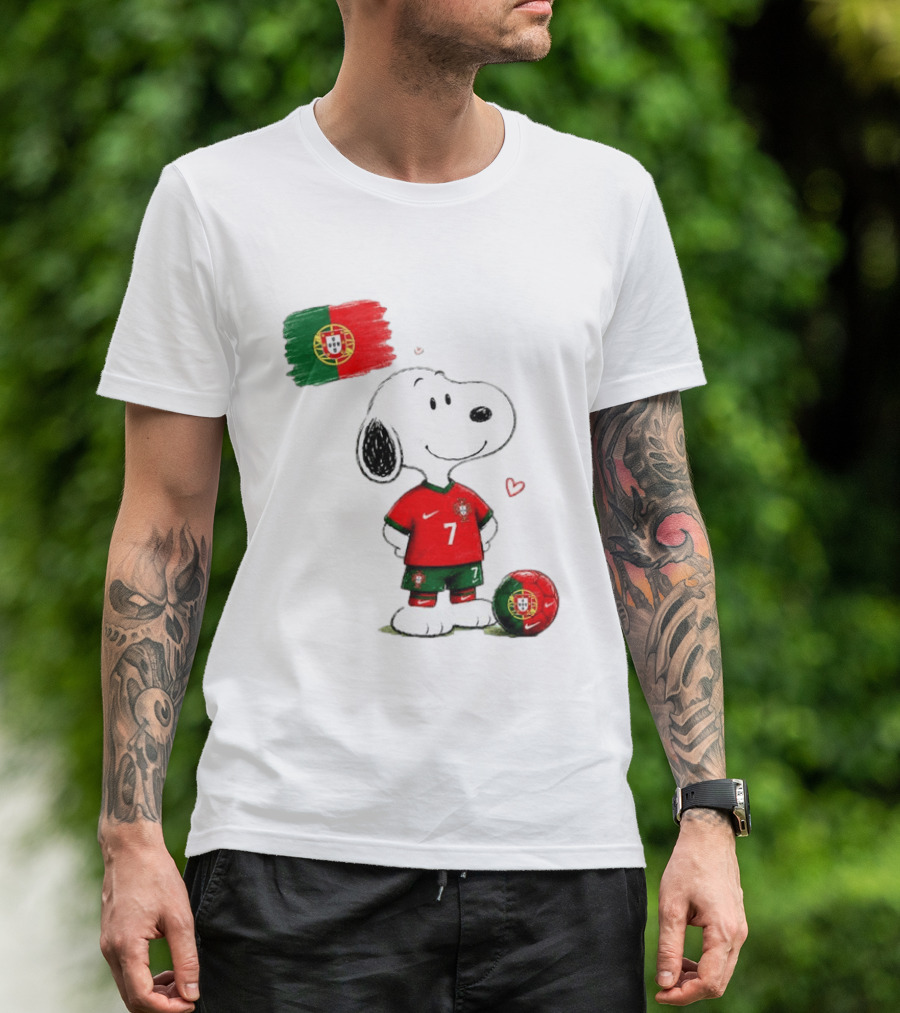 Cristiano Ronaldo Snoopy Portugal Football Number 7 Nike T-Shirt