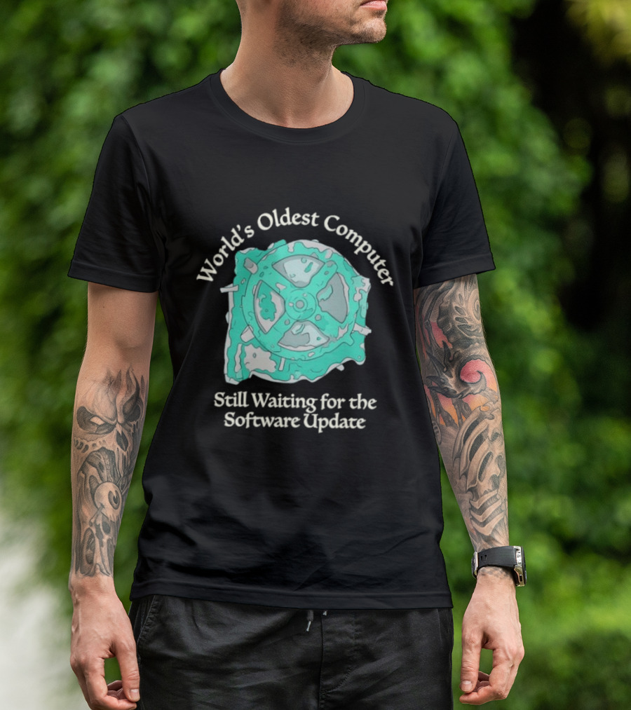 Antikythera Mechanism World's Oldest Computer Still Waiting For The Software Update T-Shirt