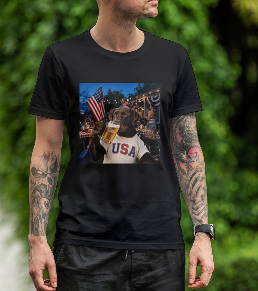USA Chocolate Lab Drinking Beer American Flag 4th Of July Dog T-Shirt
