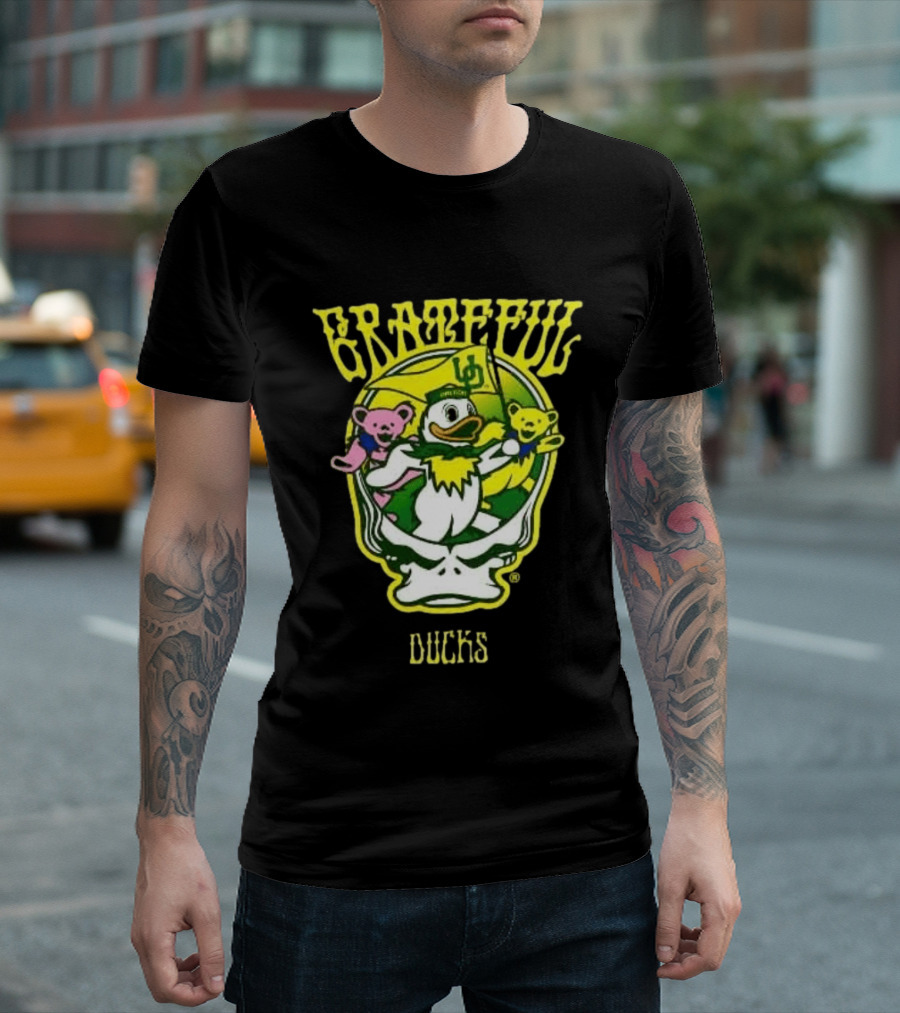 GratefulDucks Oregon Ducks 2025 Football Team Collaboration T-Shirt