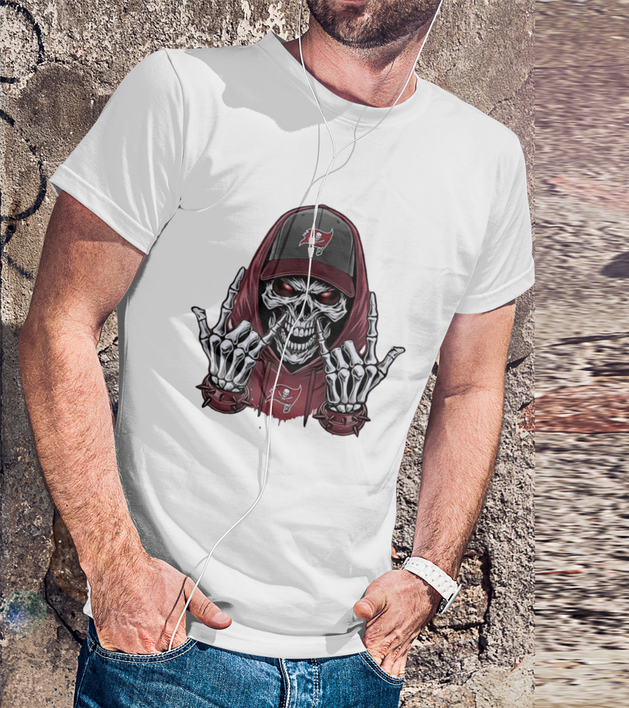 Buccaneers Skeleton Rock On Pirate T-Shirt
