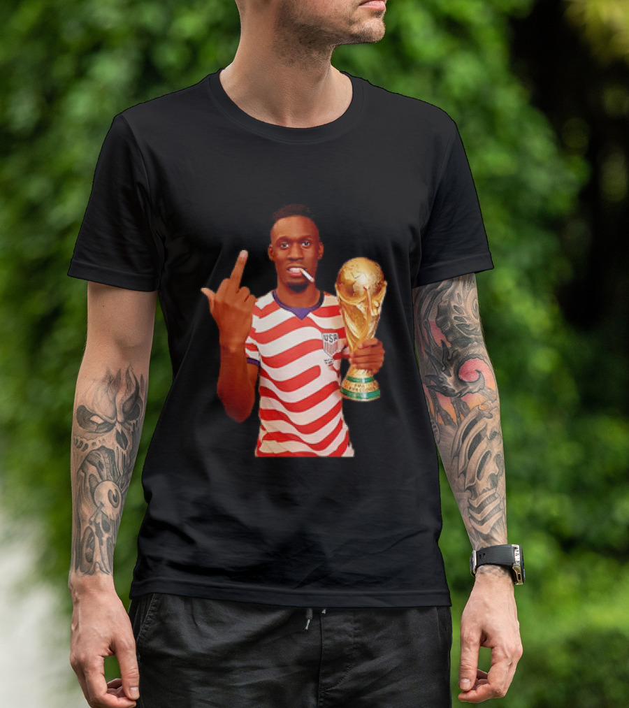 Folarin Balogun USA National Team Smoking Middle Finger World Cup Trophy T-Shirt