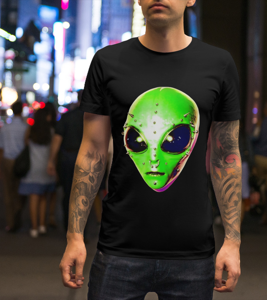 Believe Alien Pierced Face Extraterrestrial Iconic Green Martian Head T-Shirt