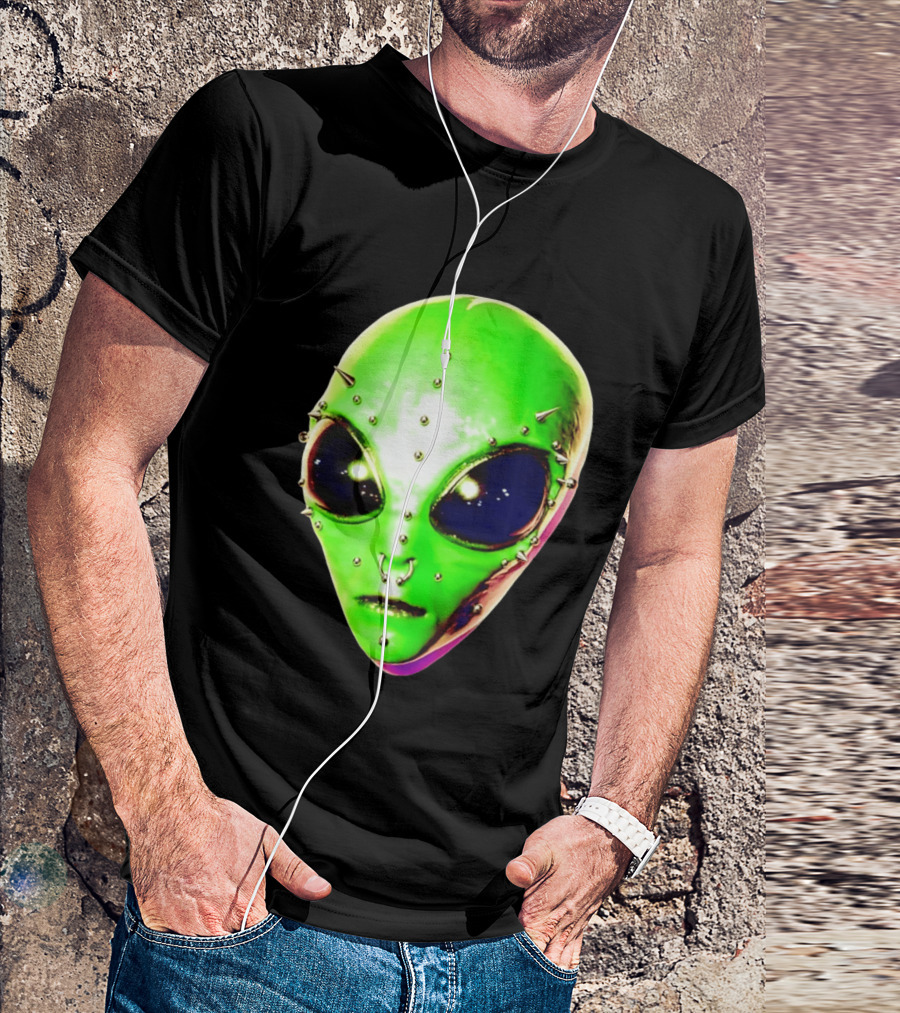 Believe Alien Pierced Face Extraterrestrial Iconic Green Martian Head T-Shirt