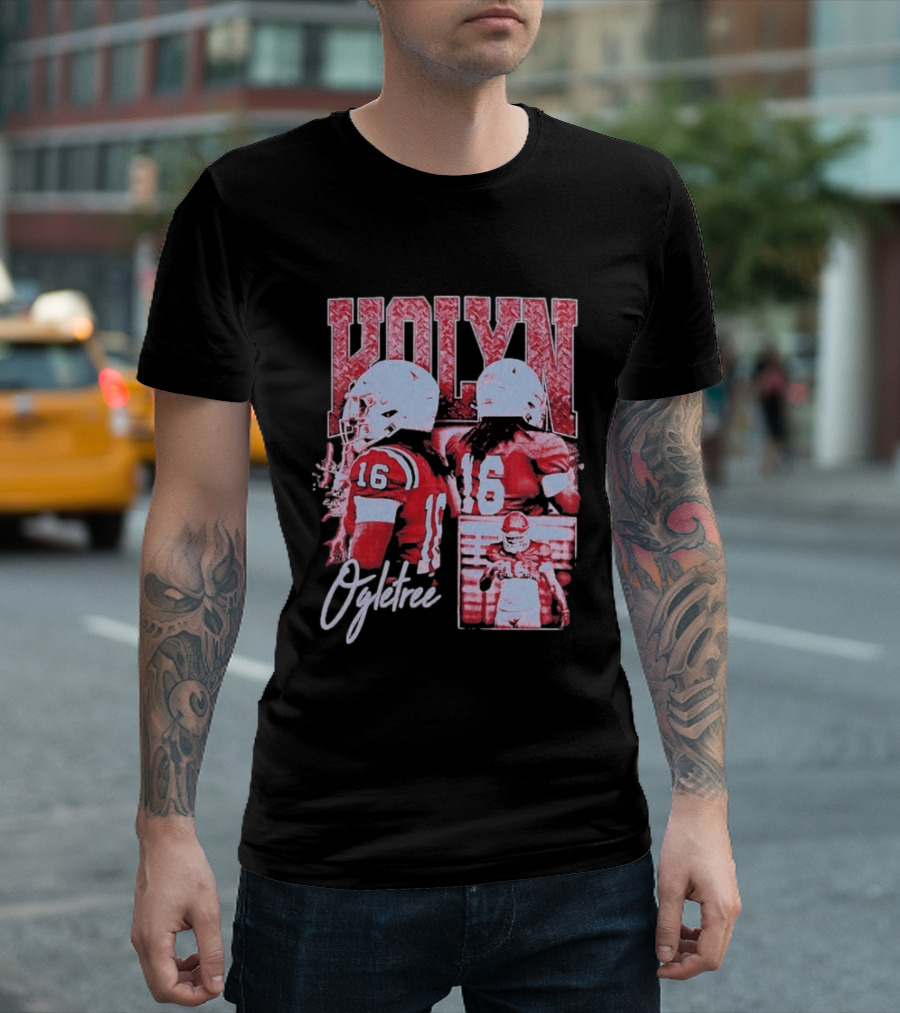 Kolyn Ogletree Number 16 Football Action Georgia Bulldogs T-Shirt