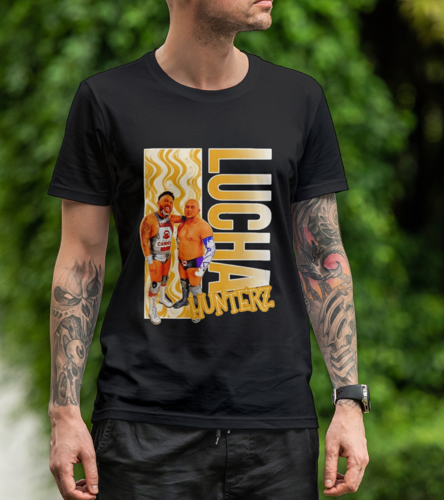 Lucha Hunterz Wrestlers Duo With Llamas And Gold Accents T-Shirt