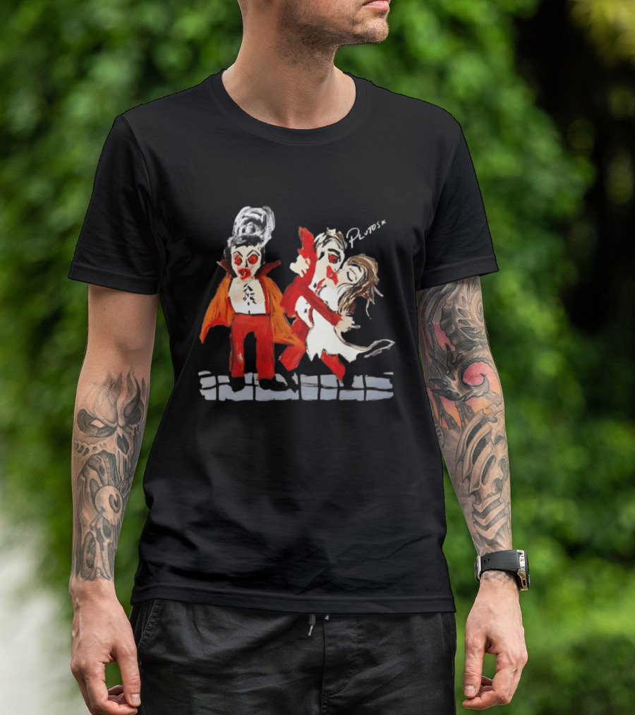 Dracula And Bride Kissing PlutoSki Halloween Vampire Couple Romantic Horror T-Shirt