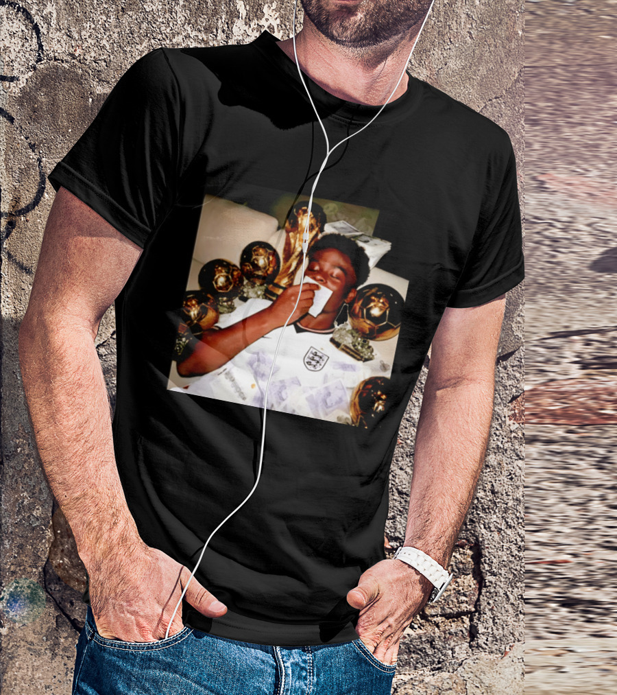 Bukayo Saka England National Team World Cup Trophies And Money T-Shirt