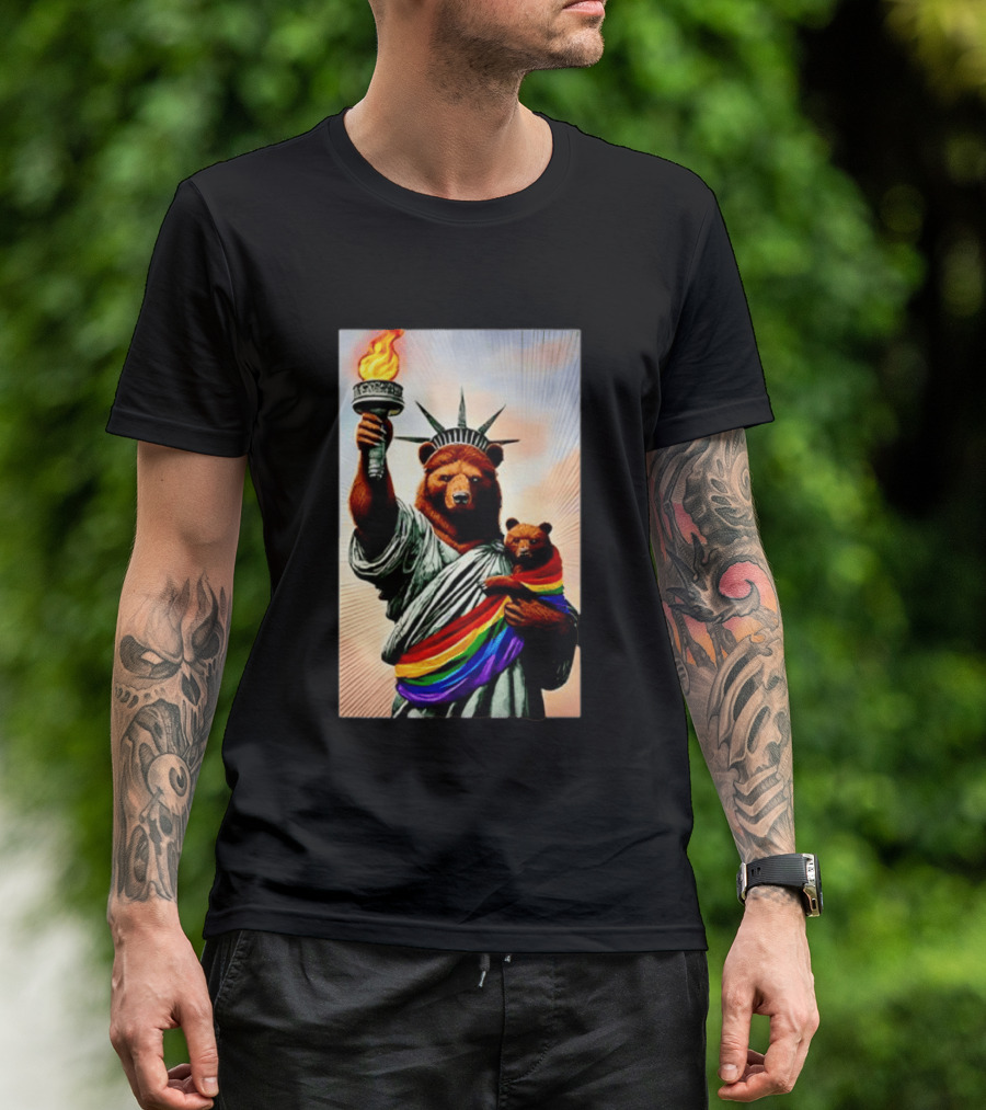 Bear Statues Liberty Rainbow Pride Torch T-Shirt