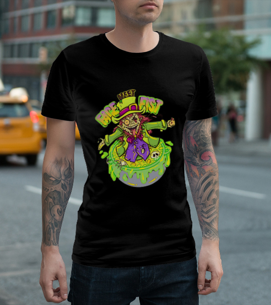 Face Meet Fist Leprechaun St Patrick's Day Cauldron Green Slime Skull T-Shirt