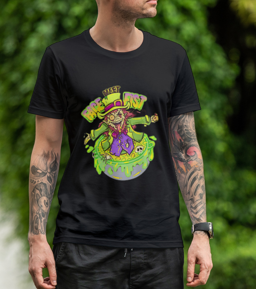 Face Meet Fist Leprechaun St Patrick's Day Cauldron Green Slime Skull T-Shirt
