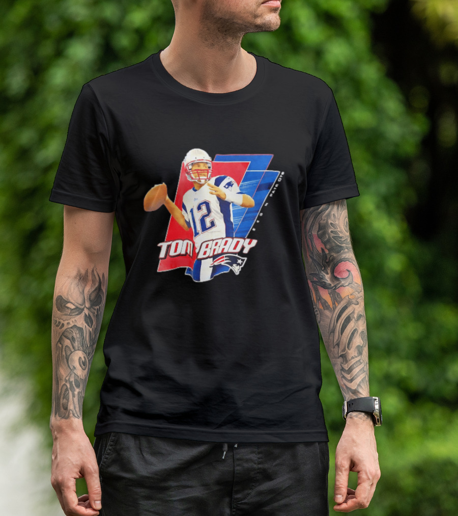New England Patriots Tom Brady 12 Football Quarterback Iconic Action Pose T-Shirt