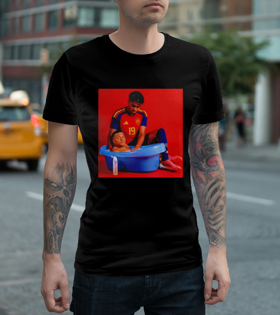 Kylian Mbappe Lamine Yamal Spain Soccer Bath Comedy Scene T-Shirt