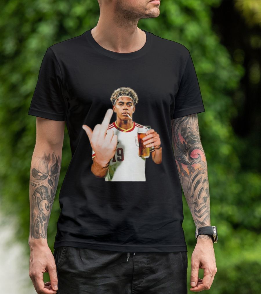 Lamine Yamal Spain National Team 19 Middle Finger And Beer T-Shirt