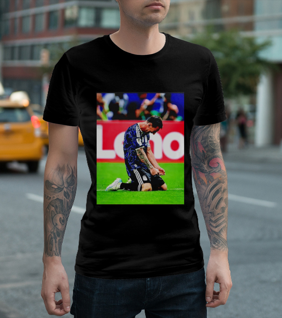 Argentina Football Icon Lionel Messi Kneels In Triumph National Team Victory T-Shirt