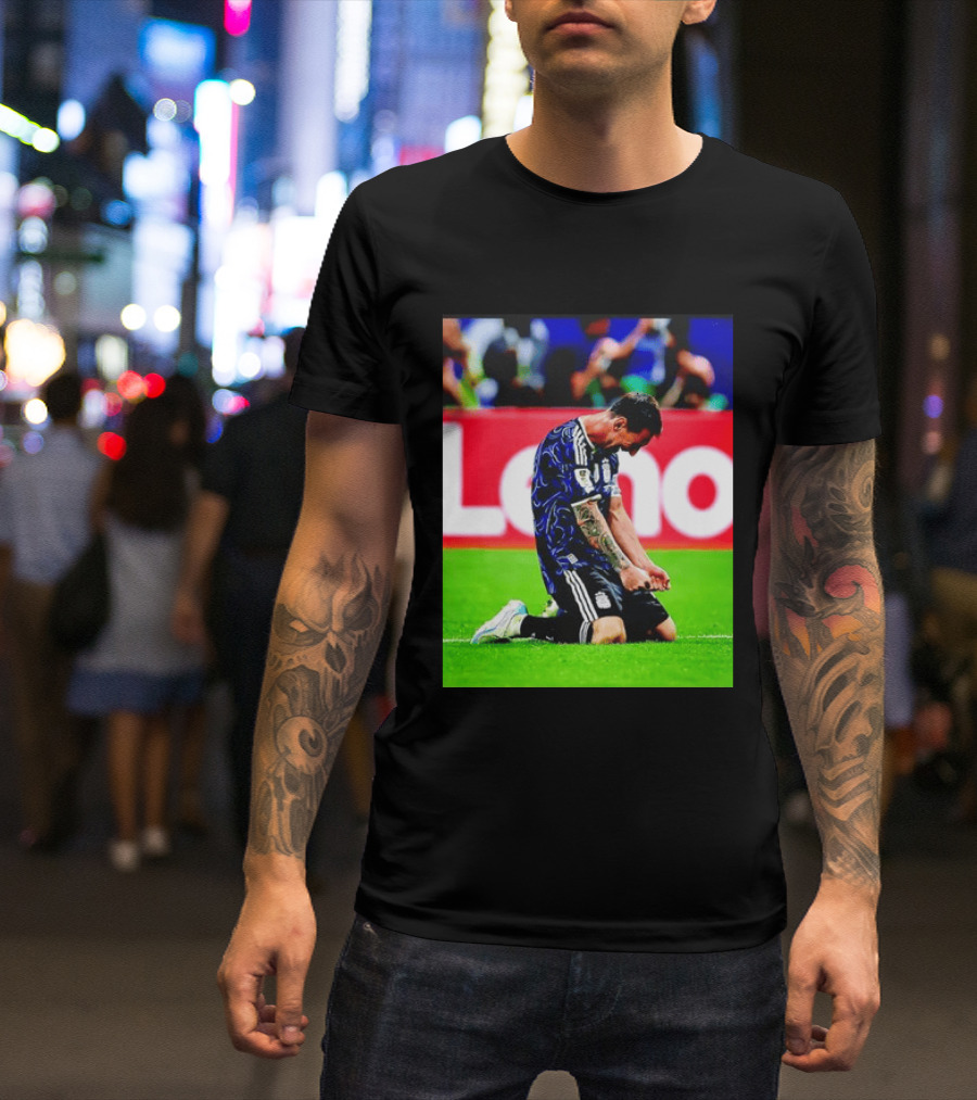 Argentina Football Icon Lionel Messi Kneels In Triumph National Team Victory T-Shirt