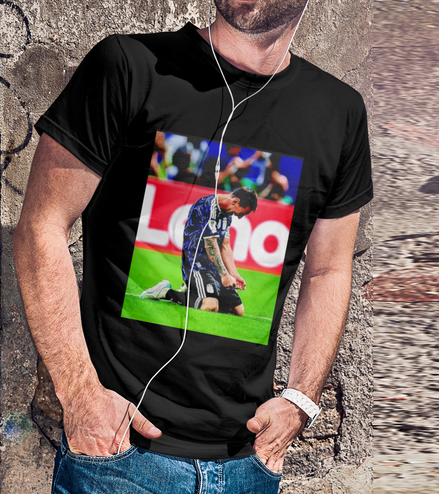 Argentina Football Icon Lionel Messi Kneels In Triumph National Team Victory T-Shirt
