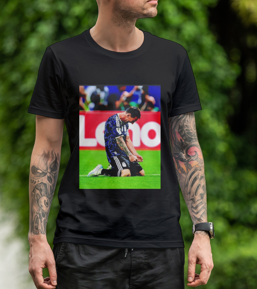Argentina Football Icon Lionel Messi Kneels In Triumph National Team Victory T-Shirt