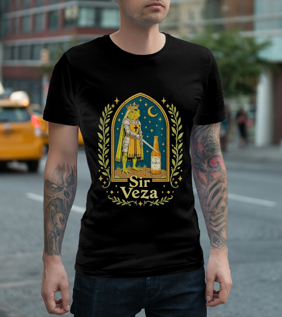 Sir Veza Frog Knight Medieval Pun Cerveza Bottle T-Shirt