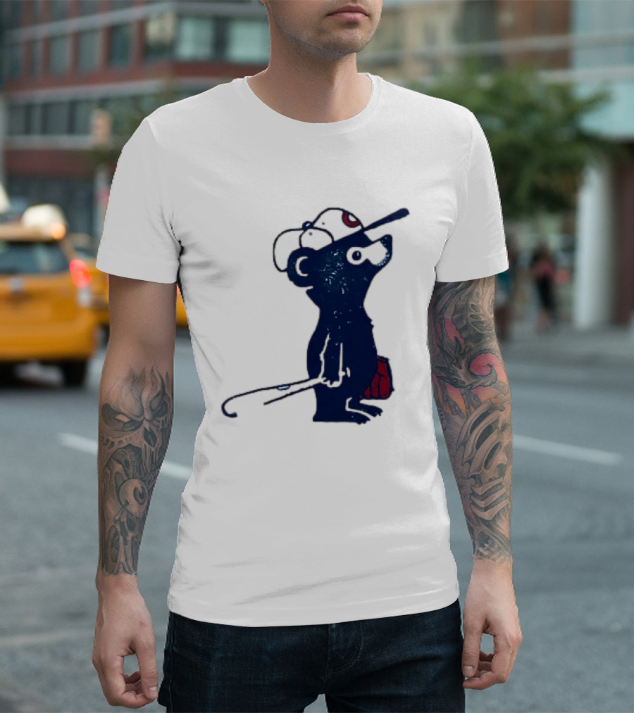 Chicago Cubs Baseball Bear Hitting With Bat And Glove T-Shirt