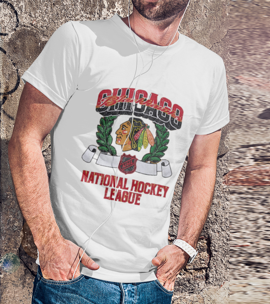 Chicago Blackhawks NHL Vintage Distressed Style National Hockey League T-Shirt