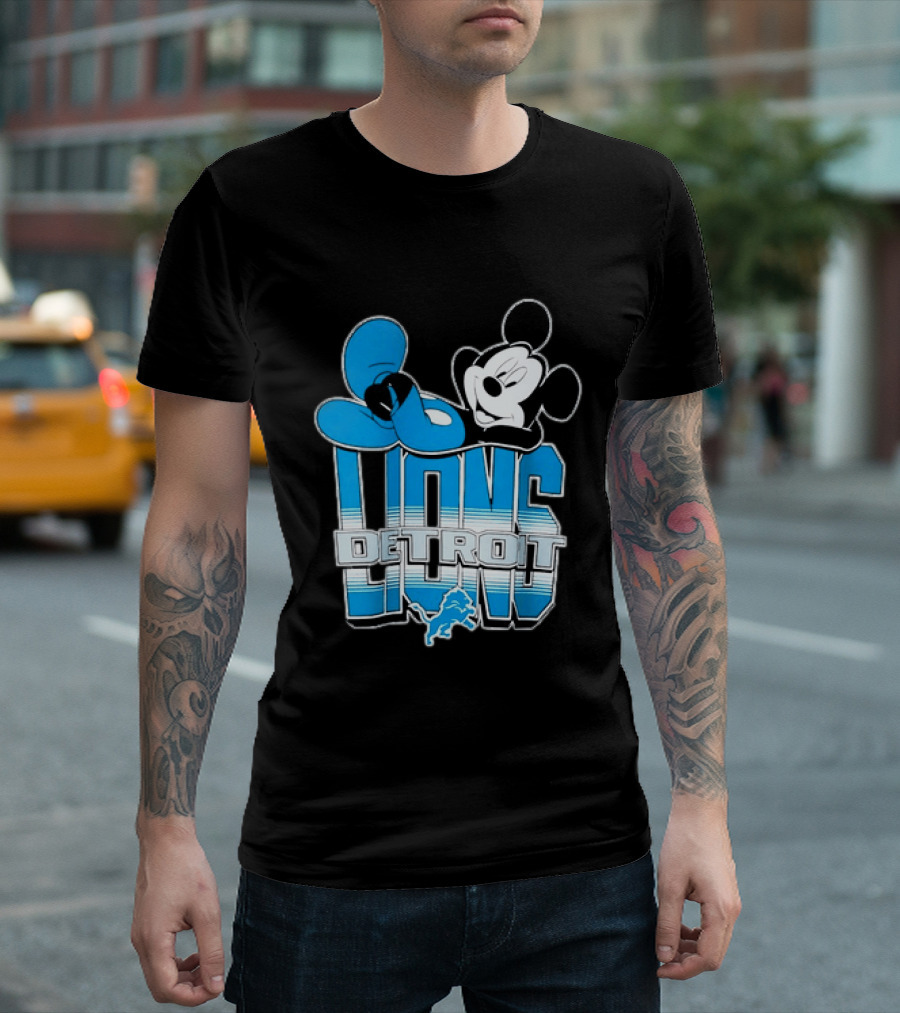 Mickey Mouse Relaxing Detroit Lions Disney Football T-Shirt