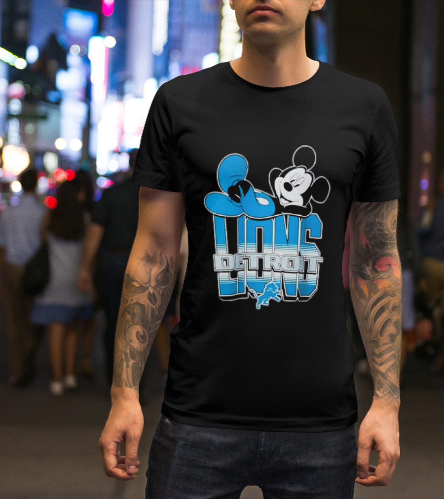 Mickey Mouse Relaxing Detroit Lions Disney Football T-Shirt