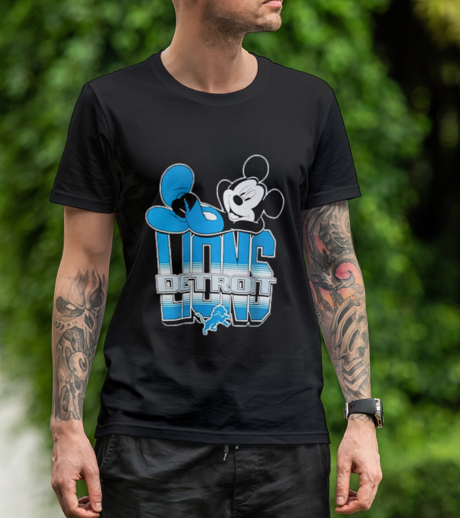 Mickey Mouse Relaxing Detroit Lions Disney Football T-Shirt