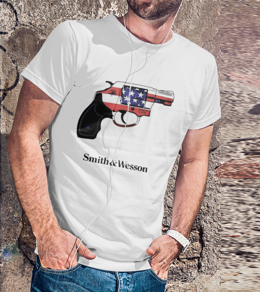 Smith And Wesson American Flag Revolver Firearm T-Shirt