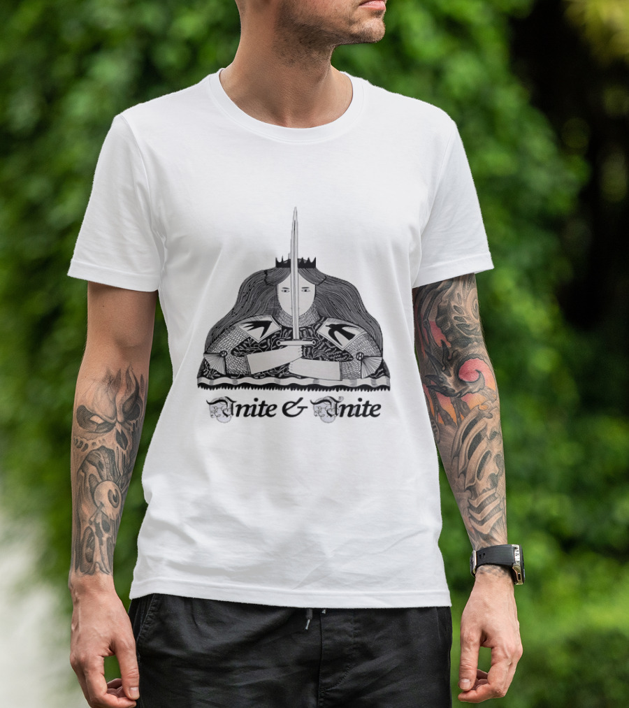 Unite And Unite Queen With Sword Medieval Armor Holding Blade T-Shirt