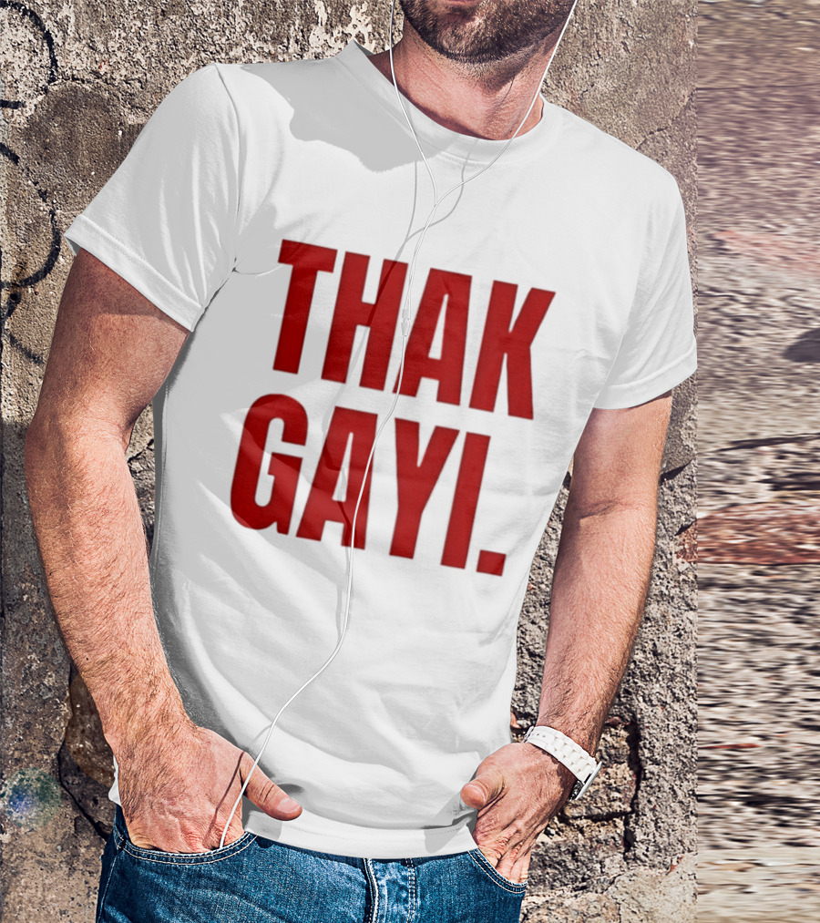 Thak Gayi Hindi Tired Exhausted Text Bold Red T-Shirt