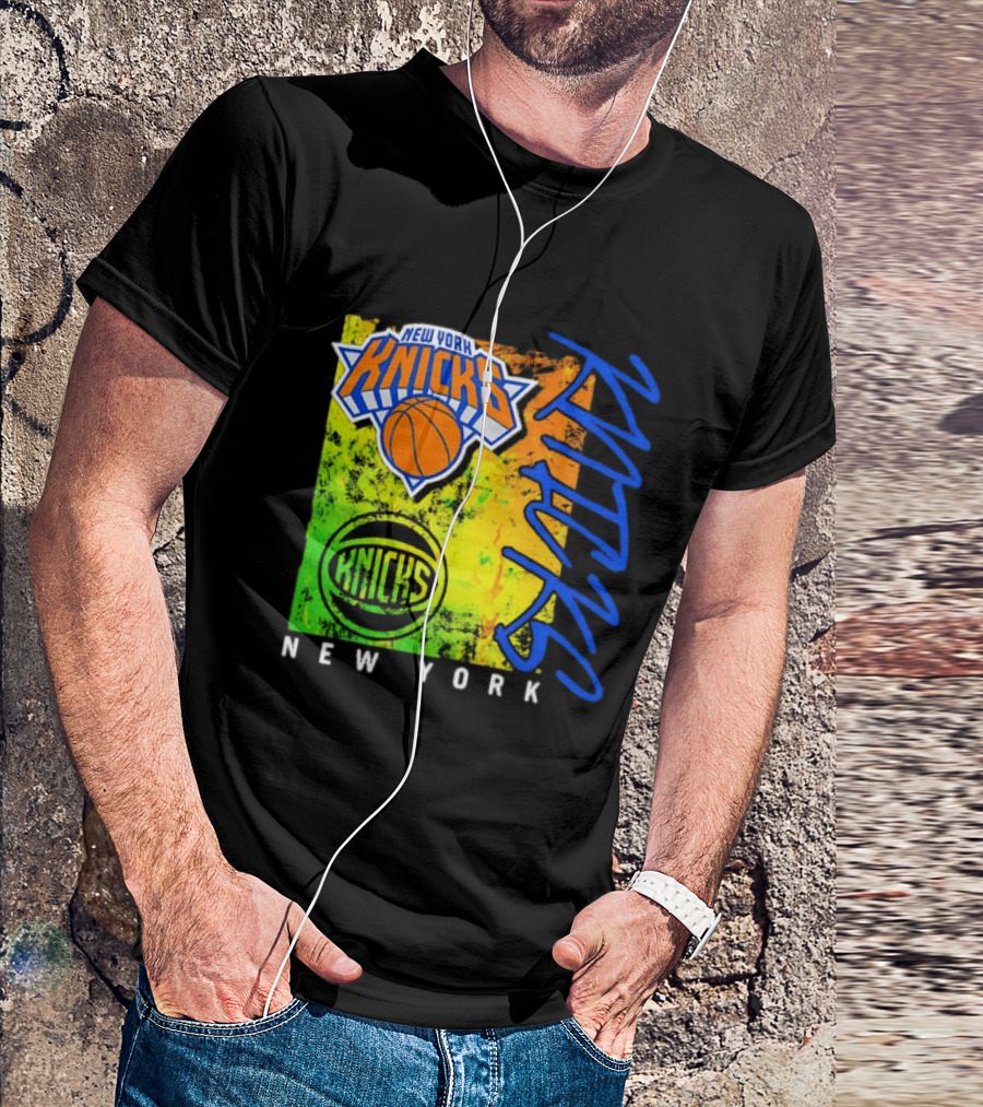 New York Knicks Distressed Basketball Retro Style NBA Fan Favorite T-Shirt