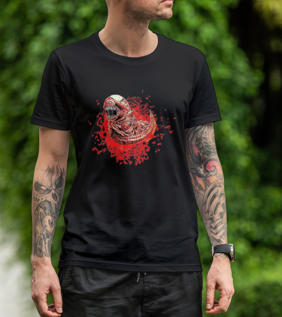 Aliens Chestburster Sci Fi Horror Blood Splatter Creature T-Shirt
