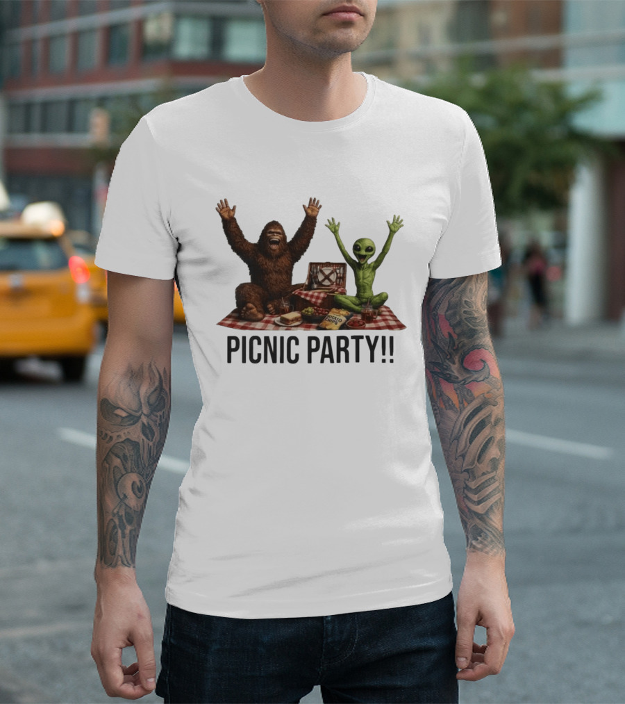 Bigfoot And Alien Picnic Party With Chips And Sandwiches T-Shirt